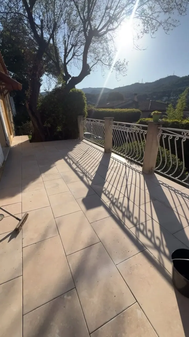 Carrelage extérieur sur une terrasse